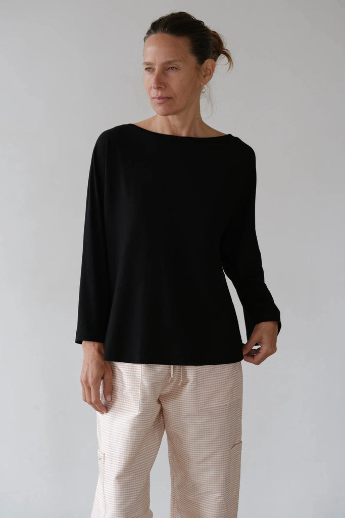 Donni The Jersey Relaxed Boatneck Long Sleeve Tee- Jet Black - Styleartist