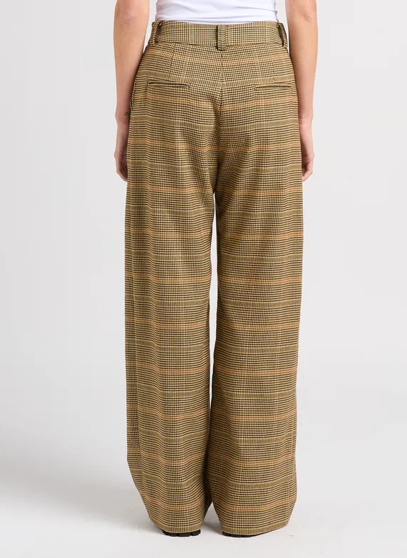 Suncoo John Wide Leg Houndstooth Pants- Camel - Styleartist