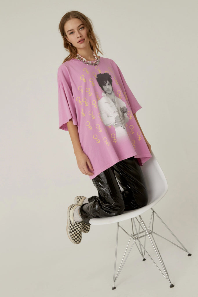 Daydreamer Prince The Cross One Size Tee- Lilac Rose - Styleartist