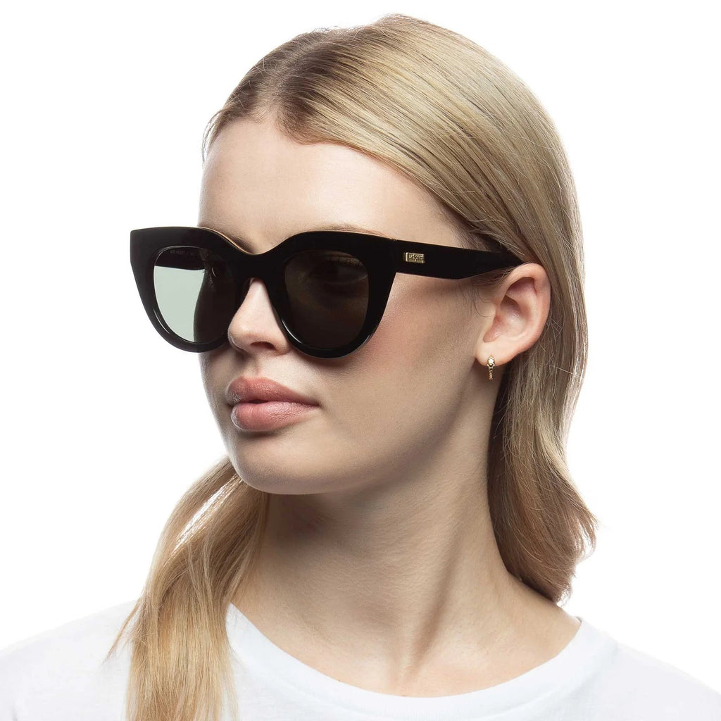 Le Specs Air Heart Cat-Eye Sunglasses - Black/Gold - Styleartist