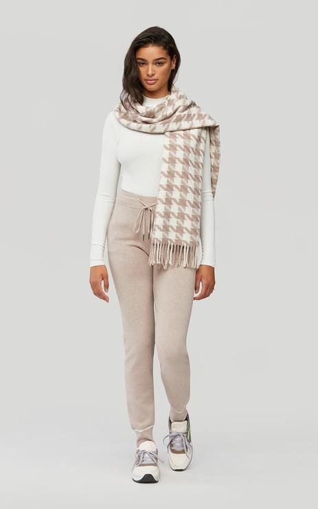 Soia & Kyo Sania Woven Jacquard Scarf with Houndstooth Pattern-Fawn - Styleartist