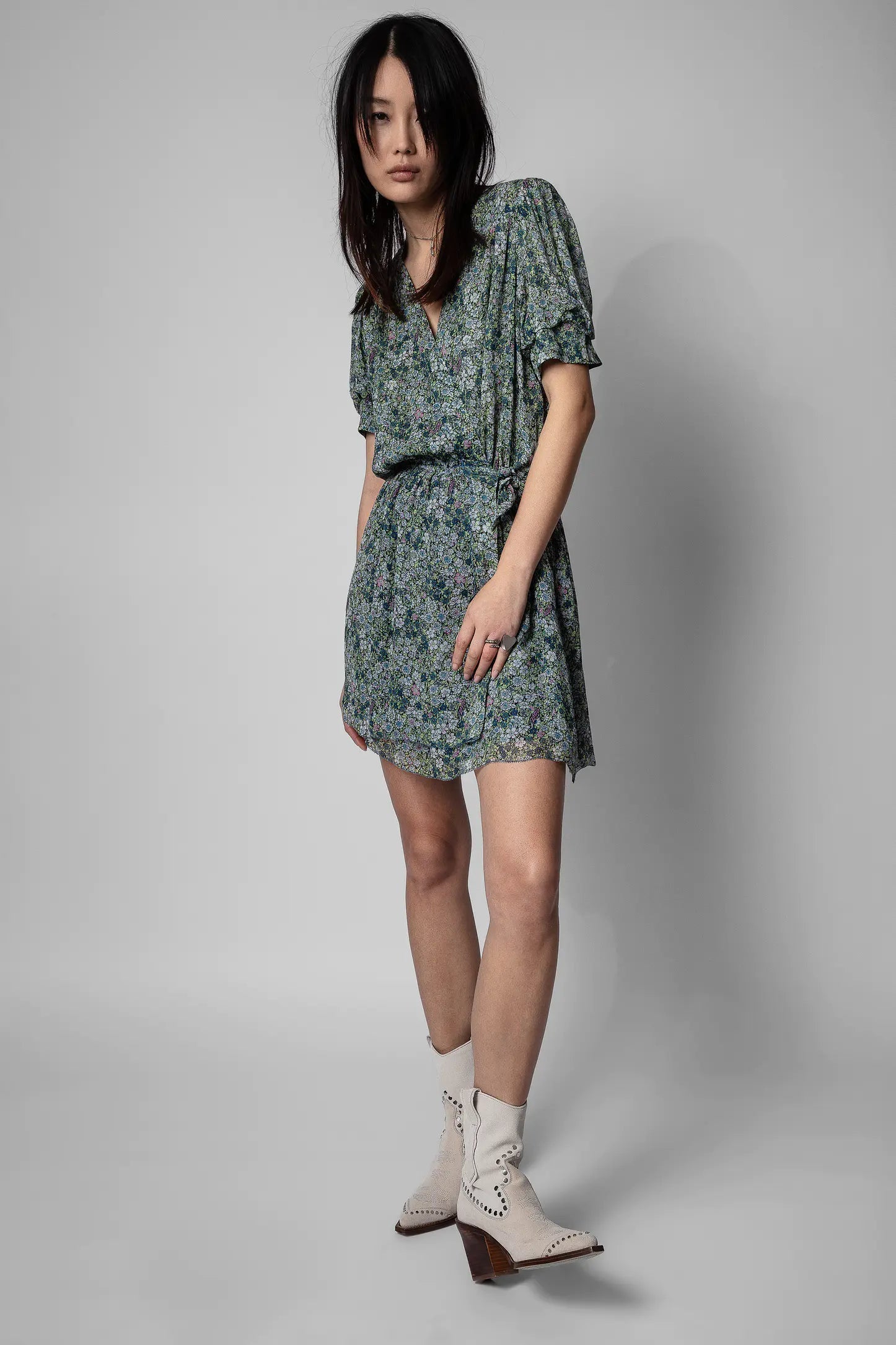 Zadig & Voltaire Betty Mousseline Floral Print Mini Dress- Green Styleartist Zadig & Voltaire Betty Mousseline Floral Print Mini Dress- Green Styleartist